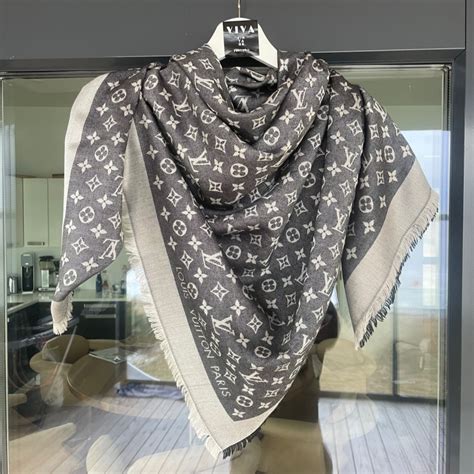 louis vuitton sjaaltje|louis vuitton denim shawl.